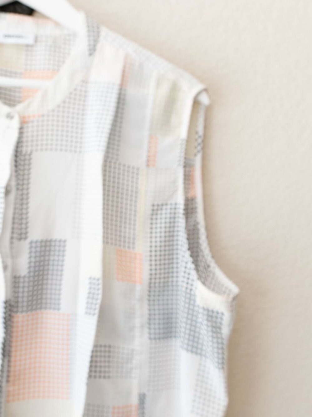 DKNYC Sleeveless Shirt Dress XL White Black Orange Pattern Button Front Modern - Picture 6 of 15